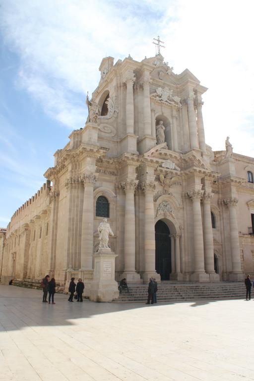 La Casa Di Ilde Al Duomo - Ortigia Holidays Syracuse Exterior photo