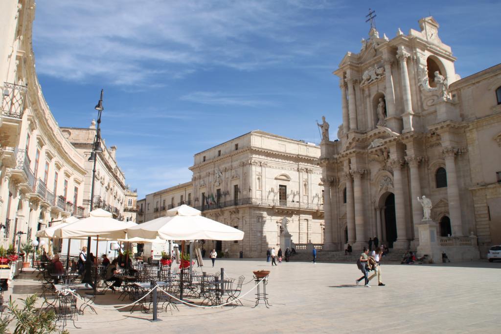 La Casa Di Ilde Al Duomo - Ortigia Holidays Syracuse Exterior photo