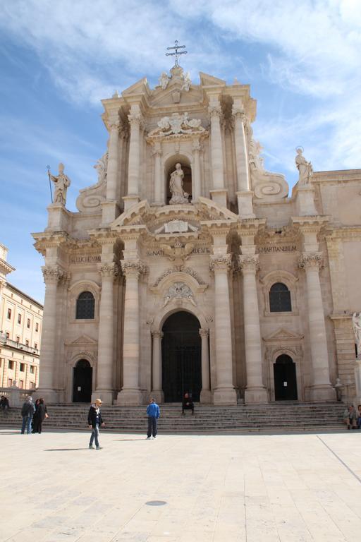 La Casa Di Ilde Al Duomo - Ortigia Holidays Syracuse Exterior photo